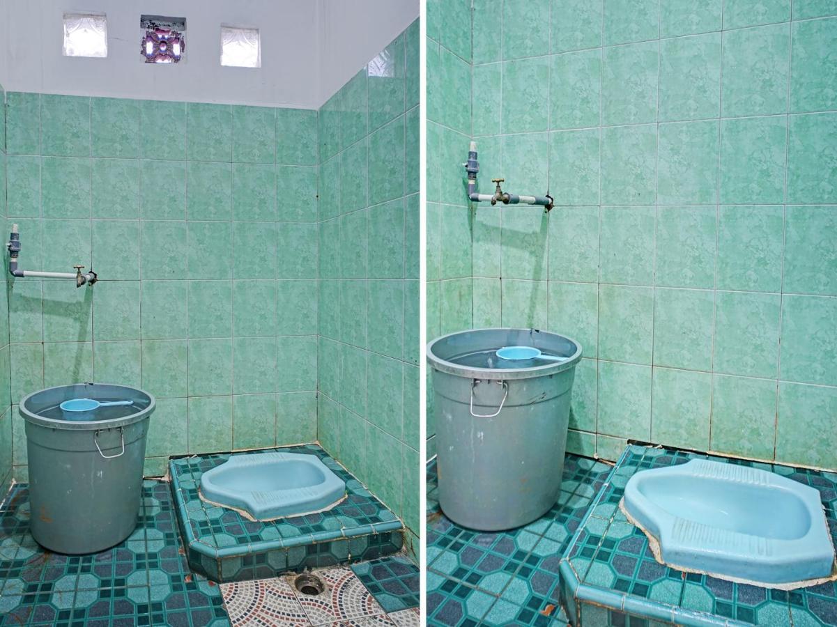 Oyo 90209 Dk Singarimbun Berastagi Homestay Extérieur photo